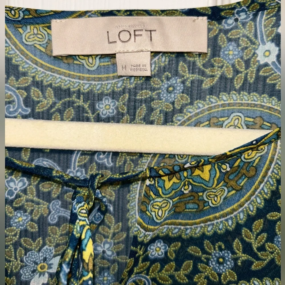 LOFT Geo Print Sheer Ruffle Tier Blouse Size Medium - Picture 5 of 5